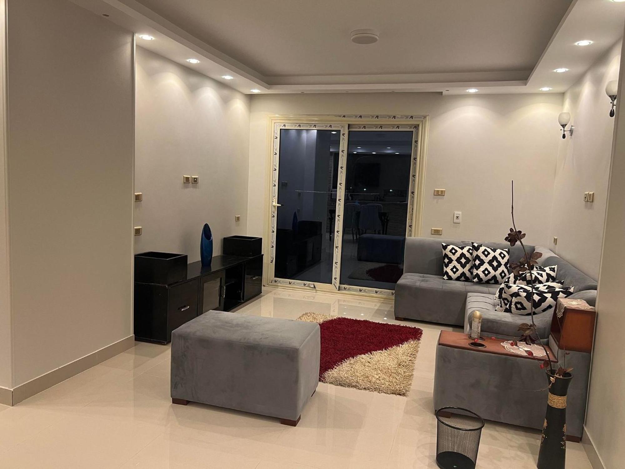 Appartement Comfy Luxurious In Location In Mansheyet El Bakry East