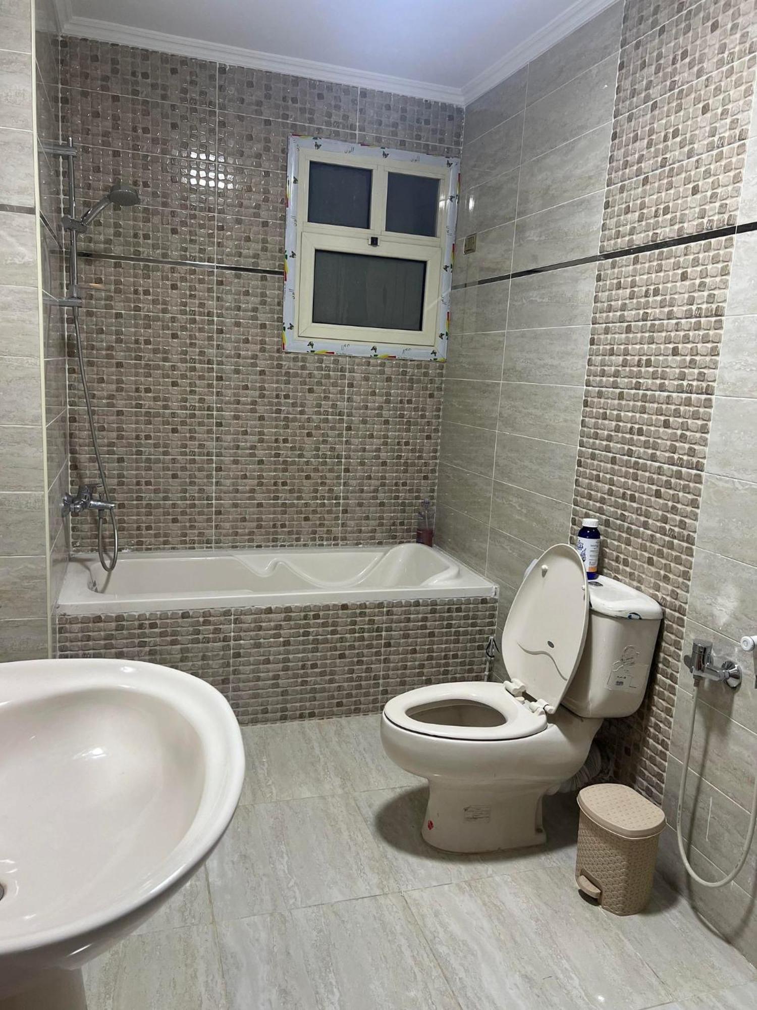 Appartamento Comfy Luxurious In Location In Mansheyet El Bakry East
